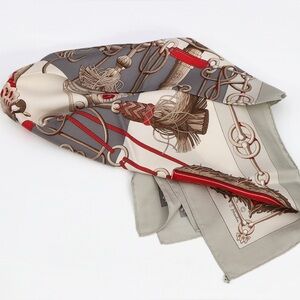 Vintage Hermès "Cliquetis" silk scarf 🪢